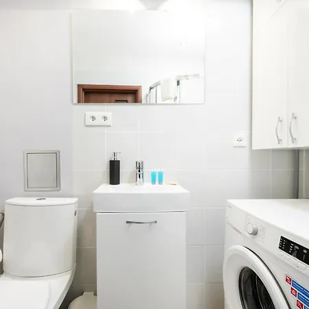 Appartamento Widzew Homely By Bookinghost *
